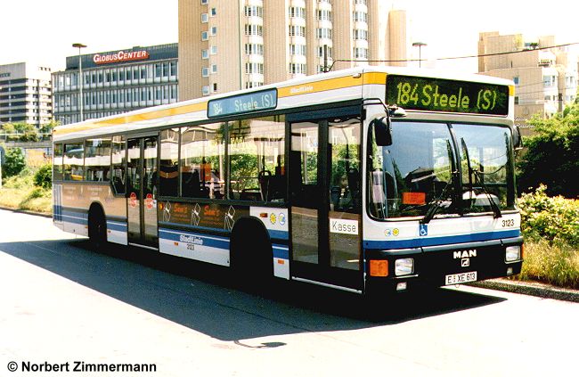 Bus 3123 der Essener Verkehrs-AG.