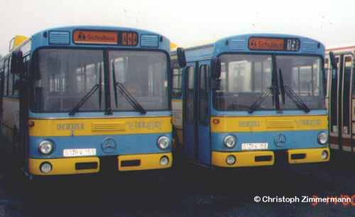 Busse ST-RV 158 und 159 des Reiseunternehmens Veelker