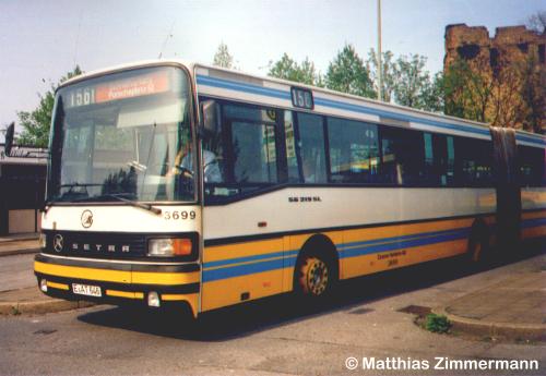 Bus 3699 der Essener Verkehrs-AG