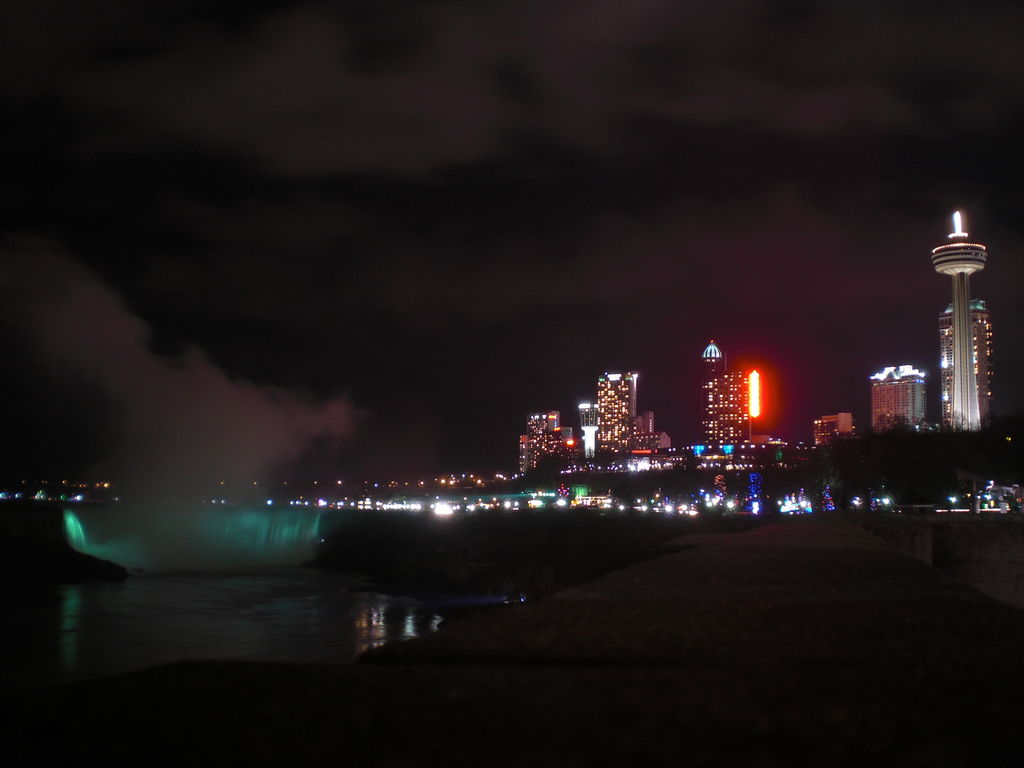 Niagara Falls at night